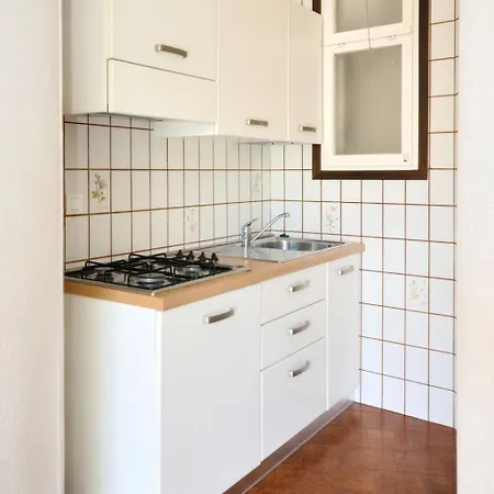 Villaggio Tivoli-9 By Interhome ביביונה