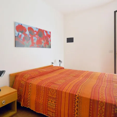 Villaggio Tivoli-9 By Interhome דירה ביביונה